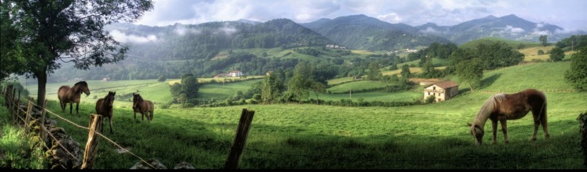 Casa Rural Utxunea está en el mismo corazón de los Valles Tranquilos del Bidasoa, en Donamaria, en la virgen comarca de Malerreka. Gozar de la tranquilidad, disfrutar la paz, oir el silencio, oler la hierba.